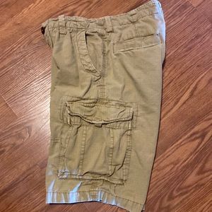 American Eagle khaki shorts